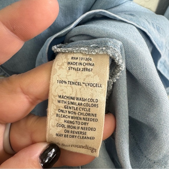 Soft surroundings v-neck size xsmall long‎ sleeve chambray Button-Up Tunic top - Picture 11 of 11